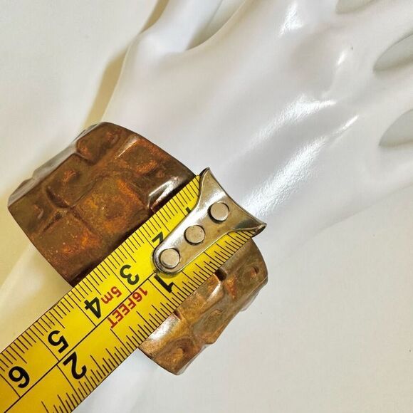 Geometric copper cuff bracelet - Picture 4 of 10